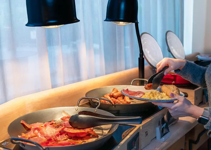 Bermonds Locke, Tower Bridge